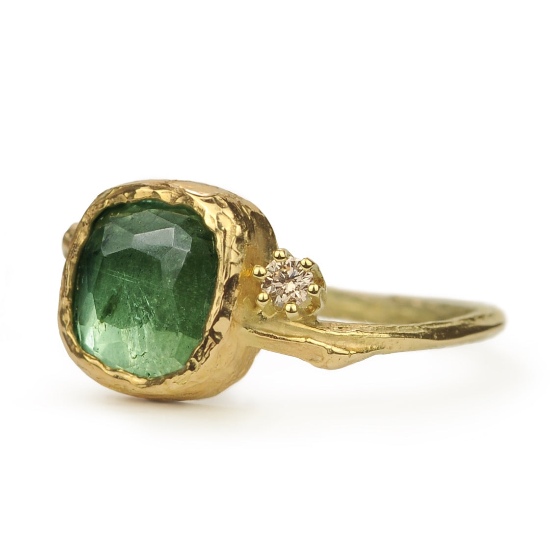 Gouden Tiny Blossom ring met groene toermalijn en diamant