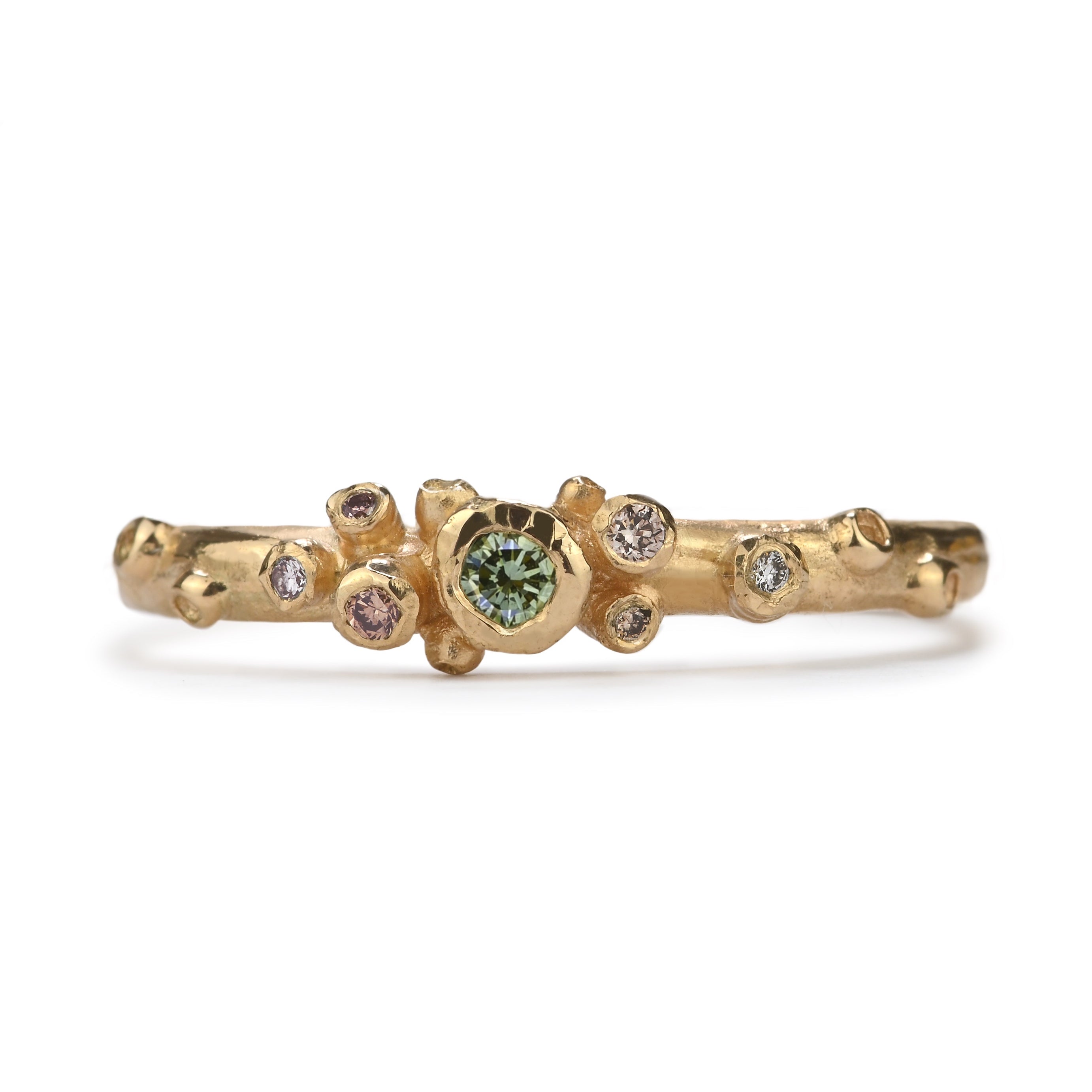 Gouden Overgrown ring met gekleurde diamant